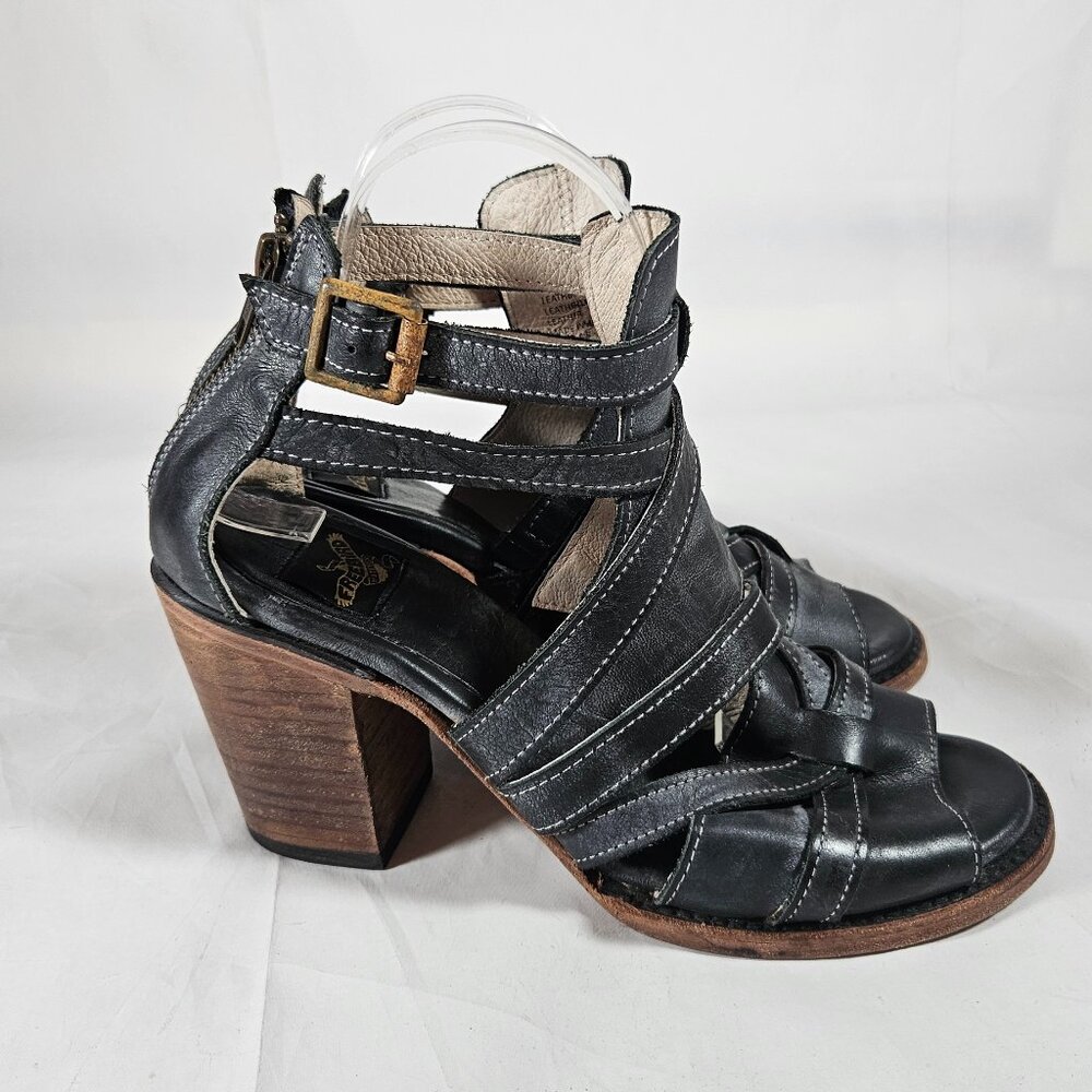 Freebird by Steven Claw Heels Sandals Women's Size 9 Black Boho - Picture 3 of 9